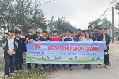 Tết trồng cây và chủ nhật xanh của thầy và trò nhà trường.